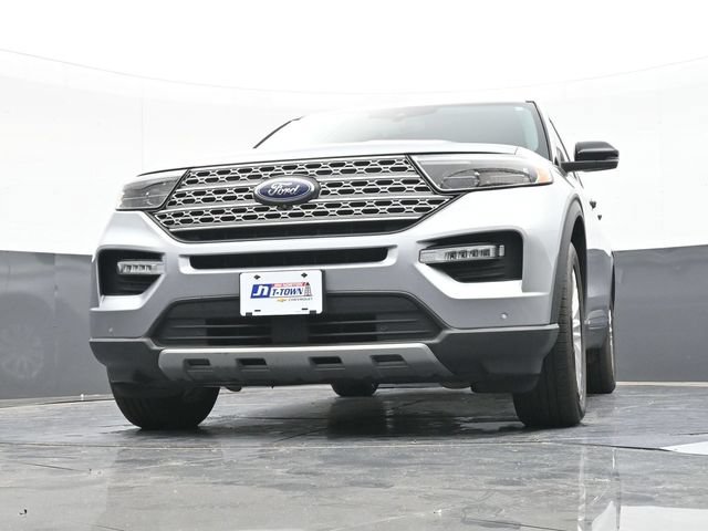 Used 2022 Ford Explorer Limited w/ Equipment Group 301A AWD/4WD image 58