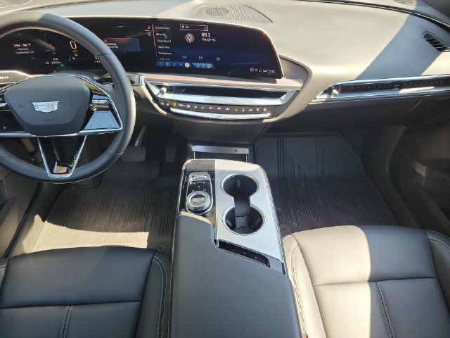 Certified 2024 Cadillac Lyriq Tech RWD image 17