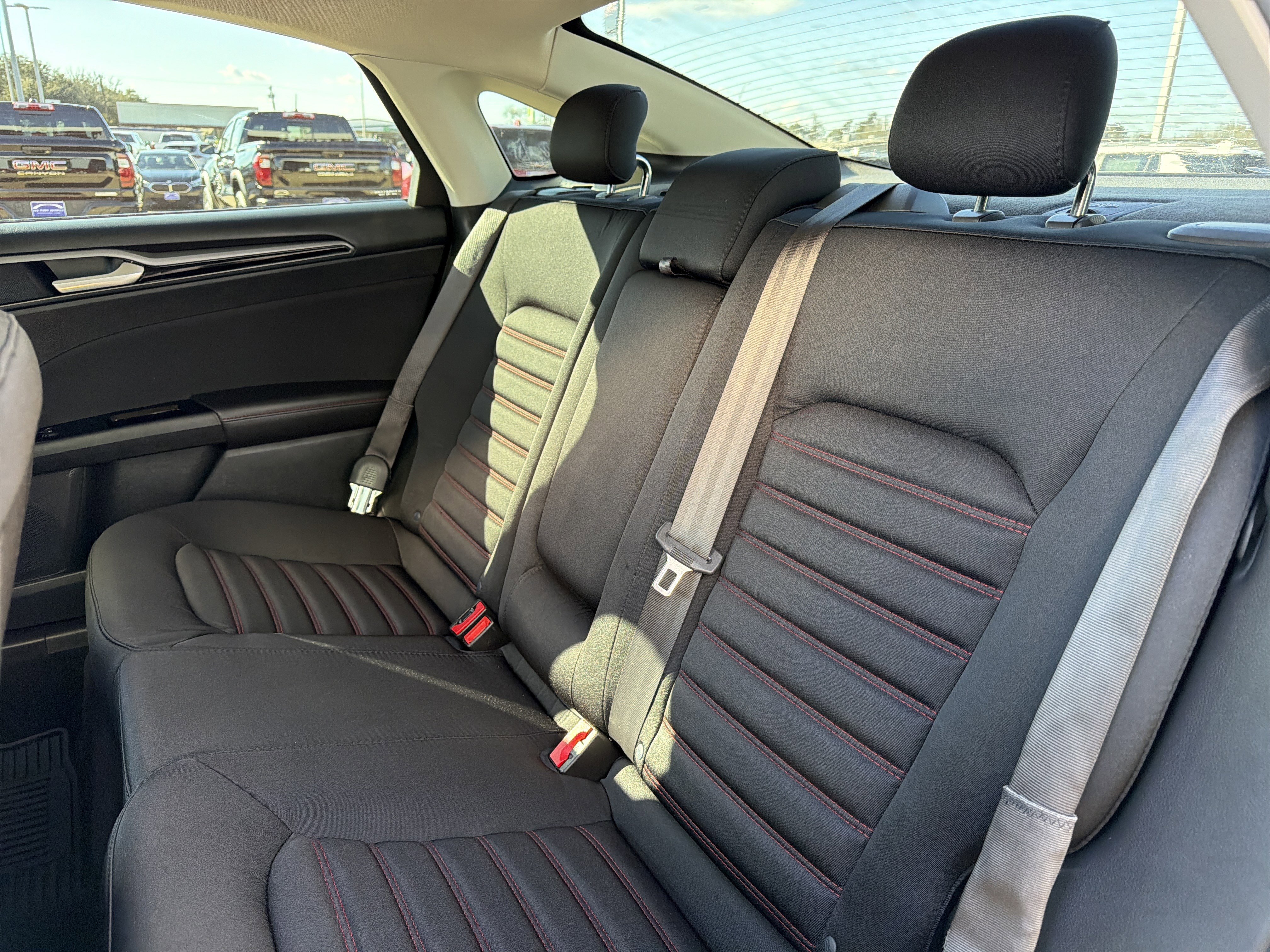 Used 2014 Ford Fusion SE image 6