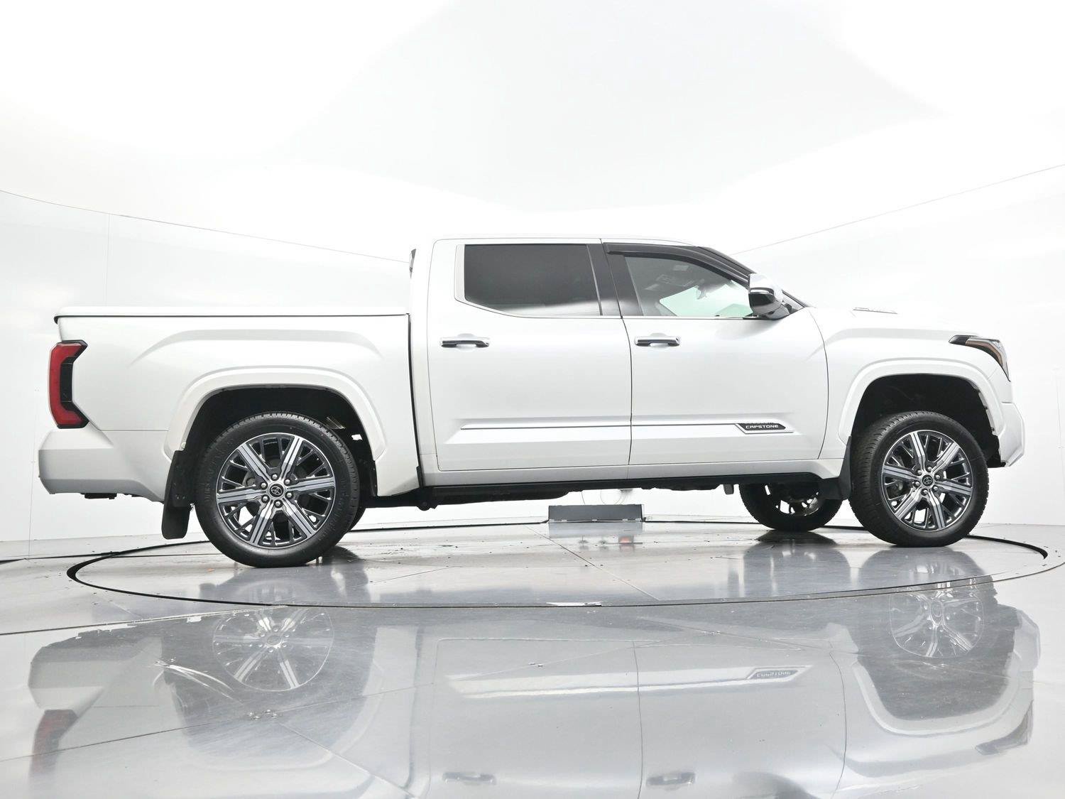 Used 2023 Toyota Tundra Capstone AWD/4WD image 52