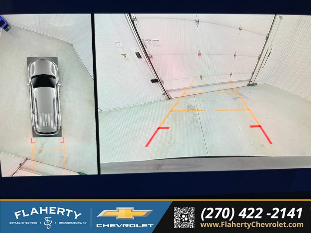 Used 2026 Chevrolet Traverse RS FWD image 38