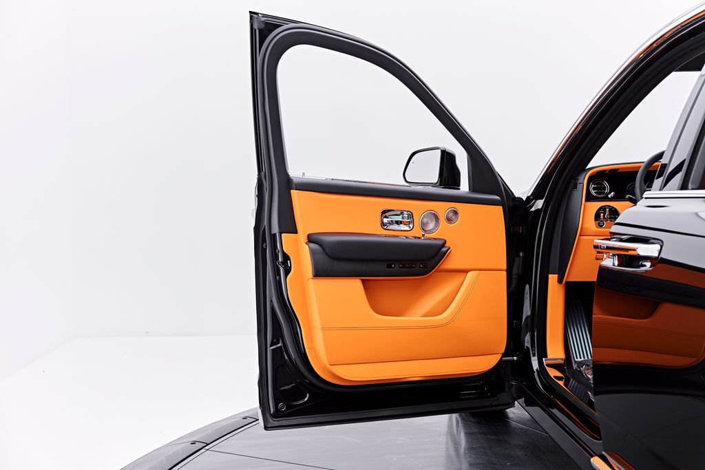 Used 2026 Rolls-Royce Cullinan AWD/4WD image 41