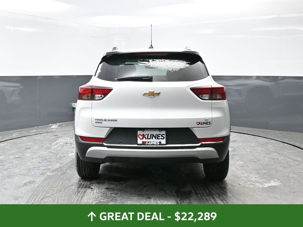 Used 2025 Chevrolet TrailBlazer LT w/ Driver Confidence Package image 13