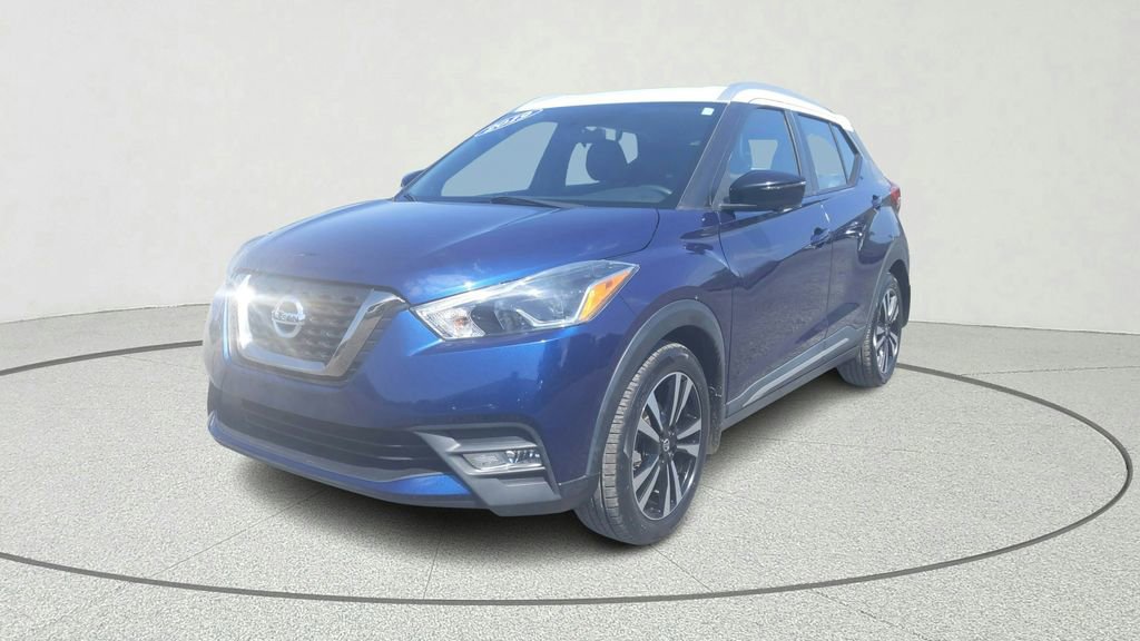 Used 2019 Nissan Kicks SR w/ SR Premium Package FWD image 3