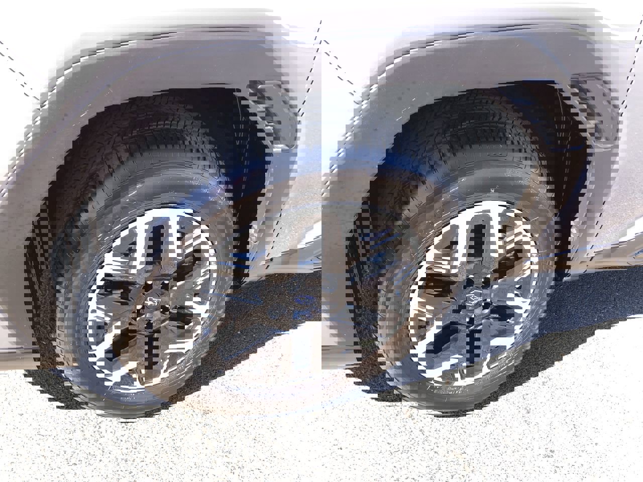 Used 2025 Subaru Forester Premium image 2