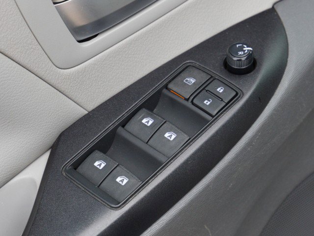 Used 2015 Toyota Sienna LE FWD image 13