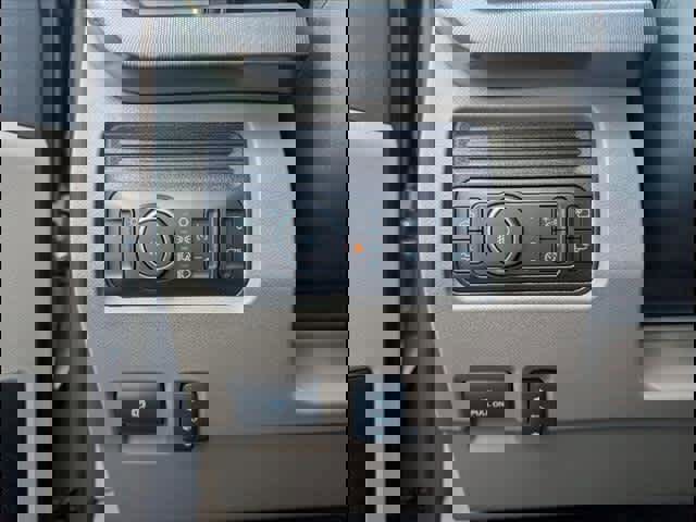 New 2026 Ford F250 Platinum image 16