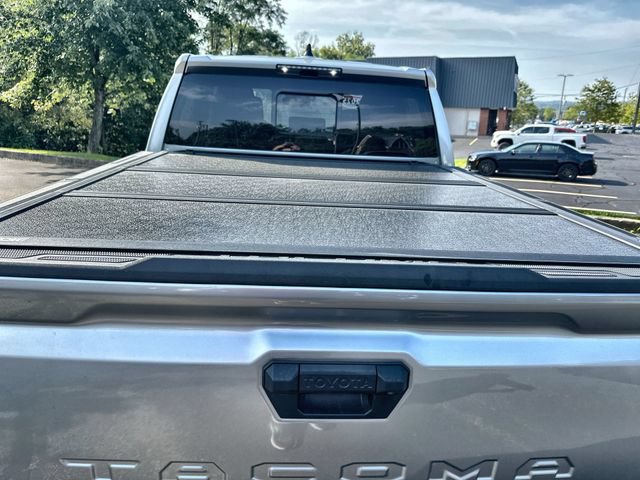 Used 2025 Toyota Tacoma TRD Off-Road w/ TRD Off Road Upgrade Package AWD/4WD image 25