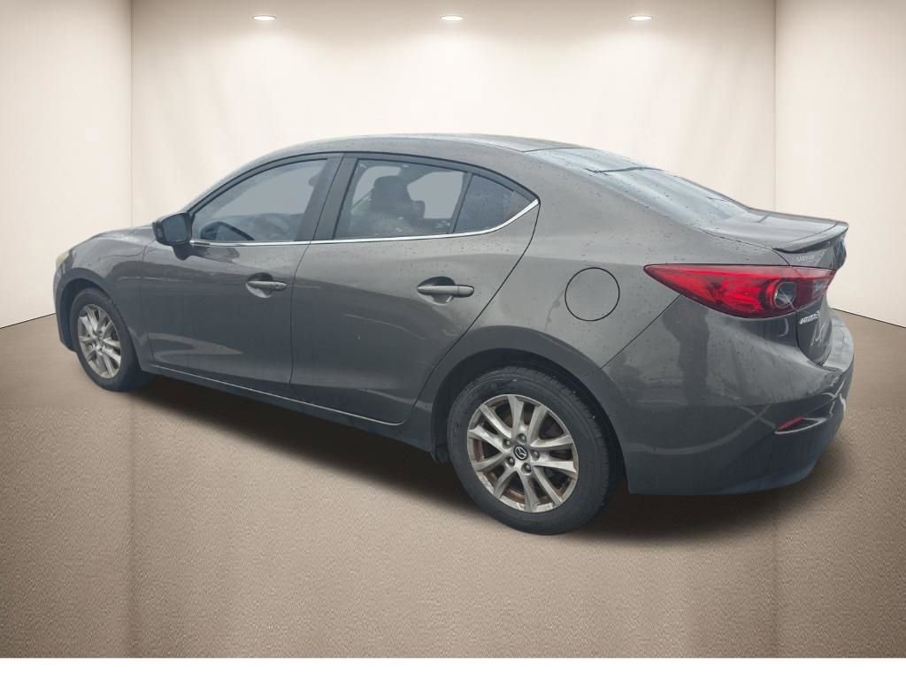 Used 2016 MAZDA MAZDA3 i Touring image 10