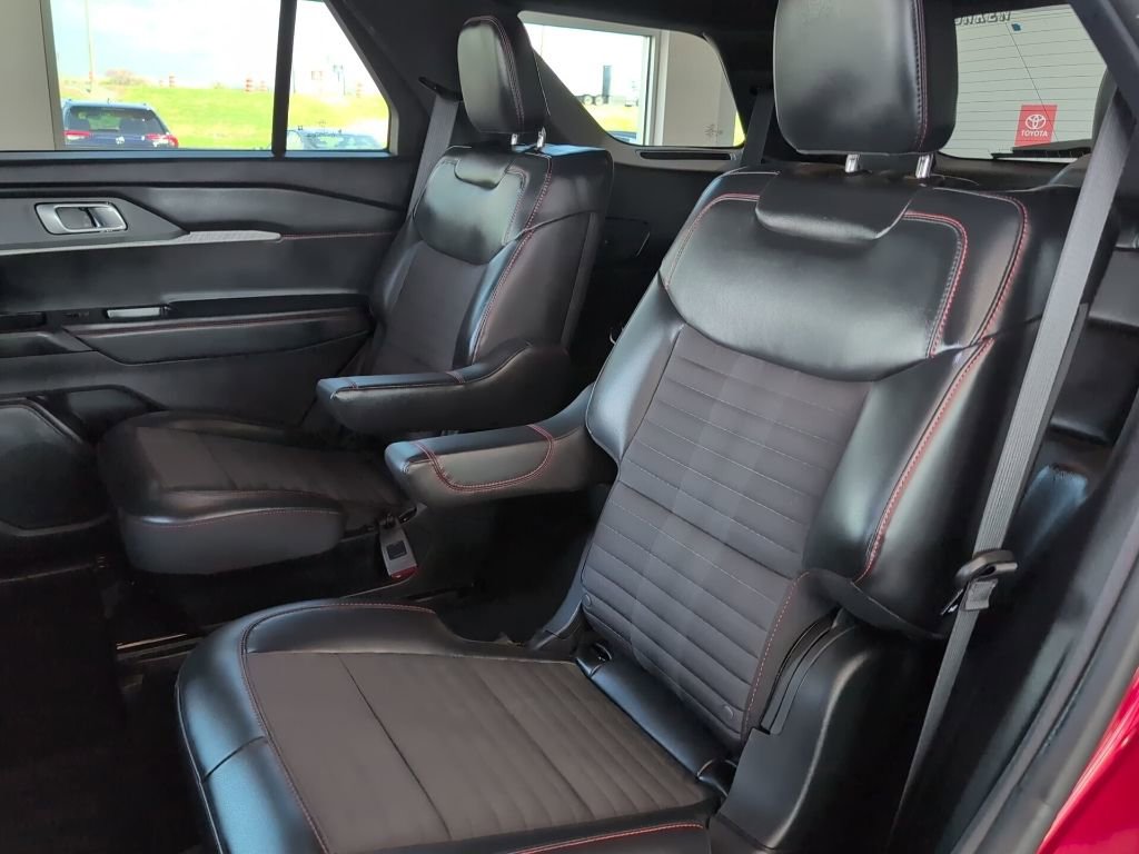 Used 2025 Ford Explorer ST-Line image 22