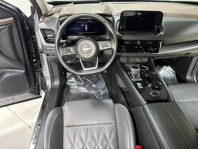 Used 2023 Nissan Rogue Platinum w/ Platinum Premium Package AWD/4WD image 18