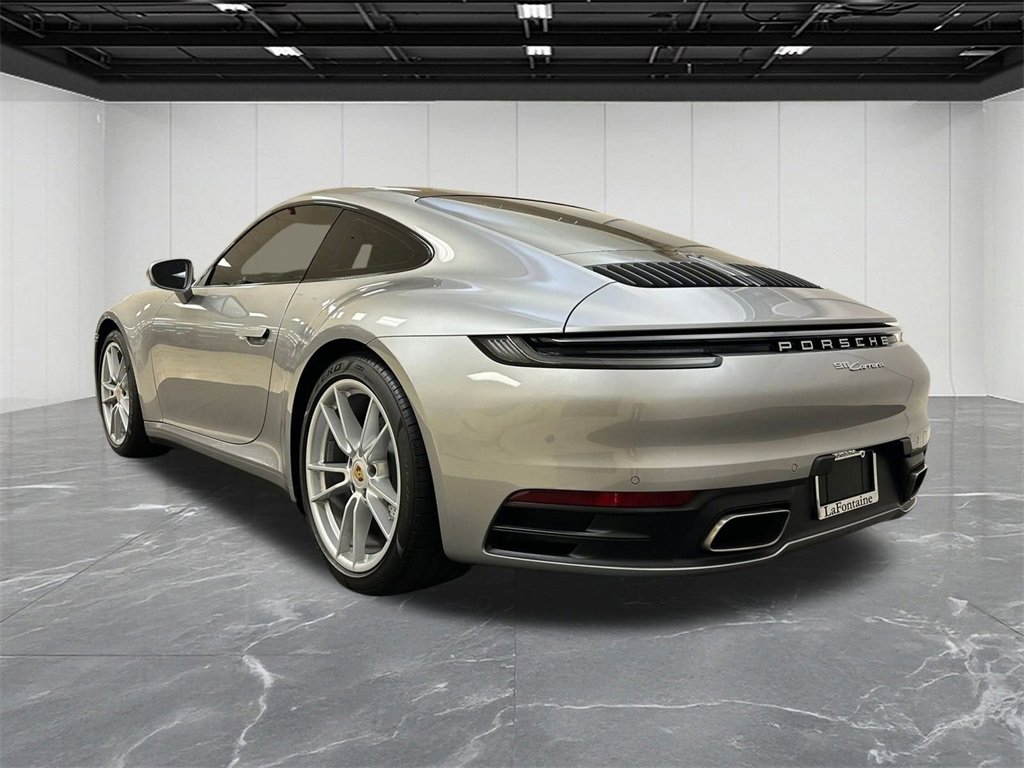 Used 2024 Porsche 911 Carrera image 3