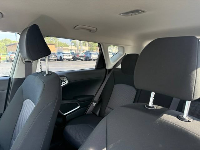 Used 2025 Kia Soul S FWD image 8