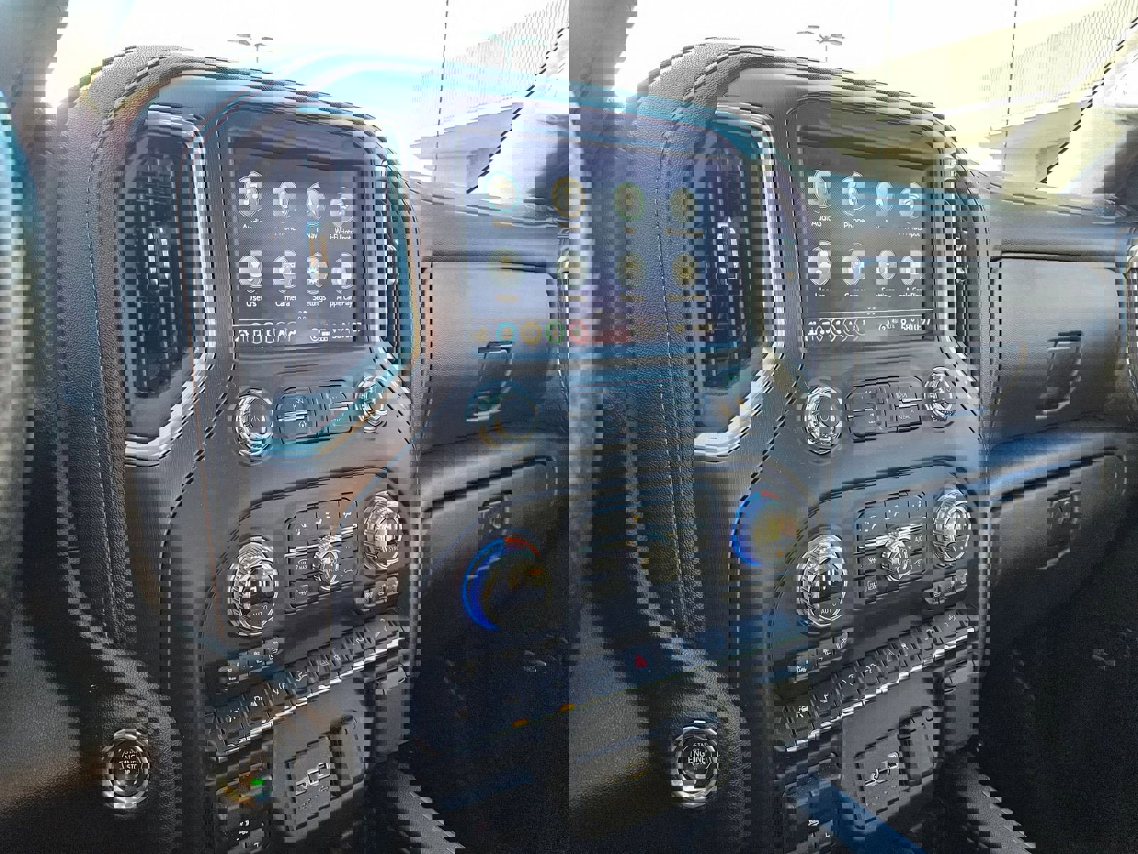 Used 2021 GMC Sierra 1500 AT4 w/ AT4 Value Package image 16