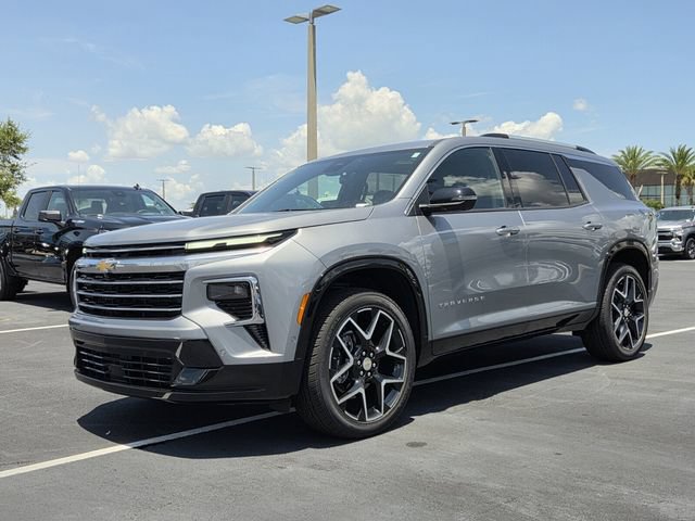 Certified 2025 Chevrolet Traverse High Country FWD image 2