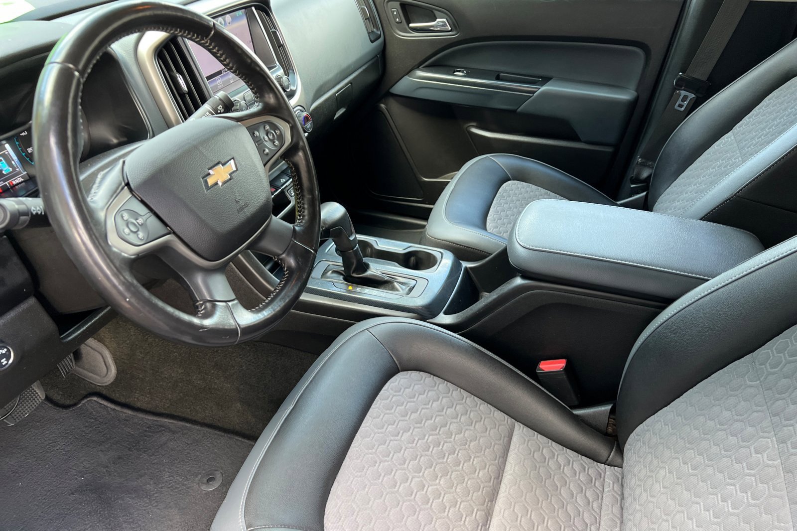 Used 2017 Chevrolet Colorado Z71 image 7
