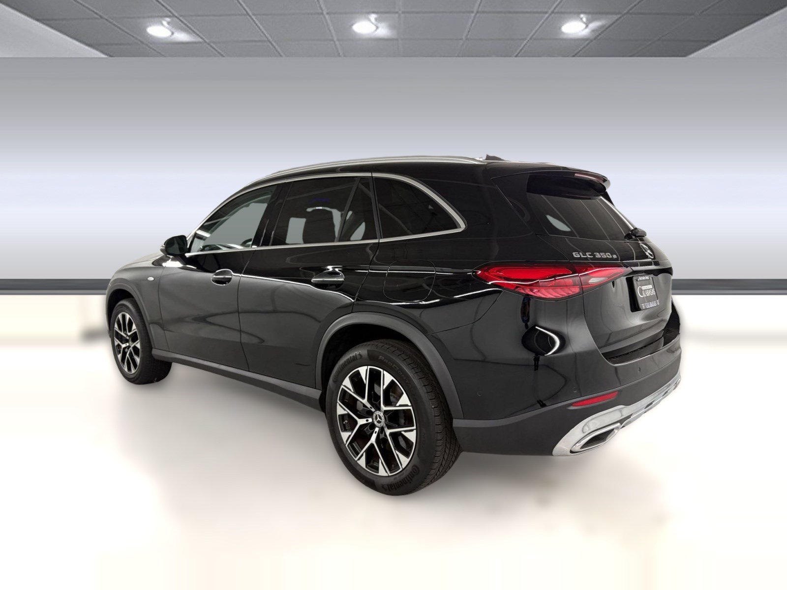 Used 2025 Mercedes-Benz GLC 350e 4MATIC image 3