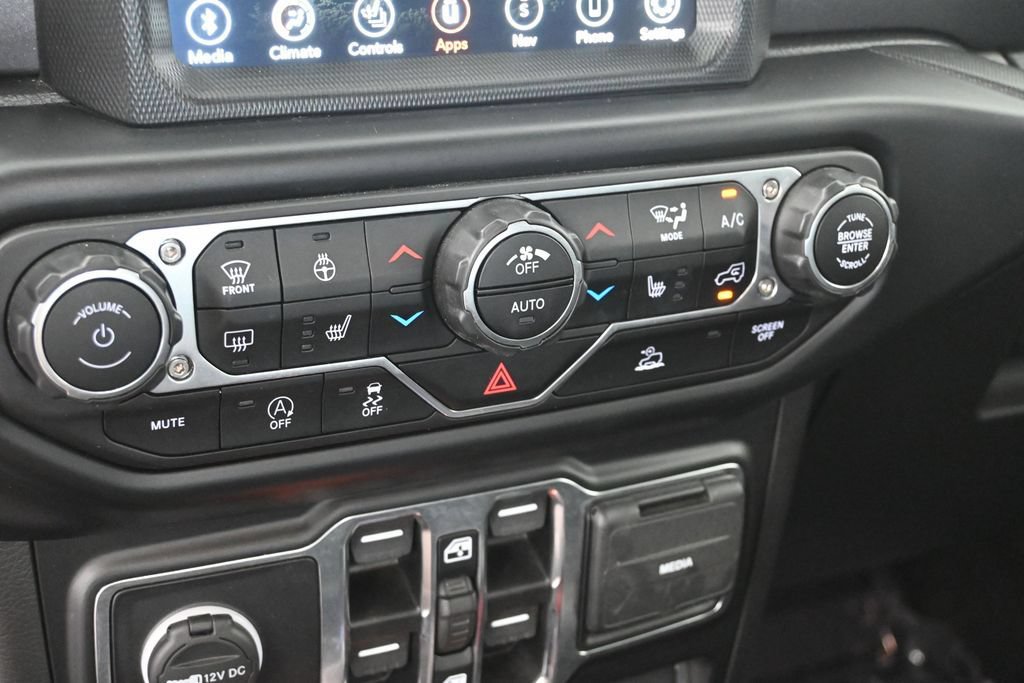 Used 2022 Jeep Gladiator Mojave w/ Cold Weather Group AWD/4WD image 25