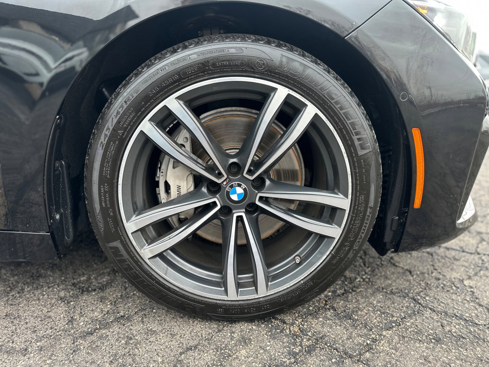 Used 2020 BMW 740i w/ M Sport Package image 14