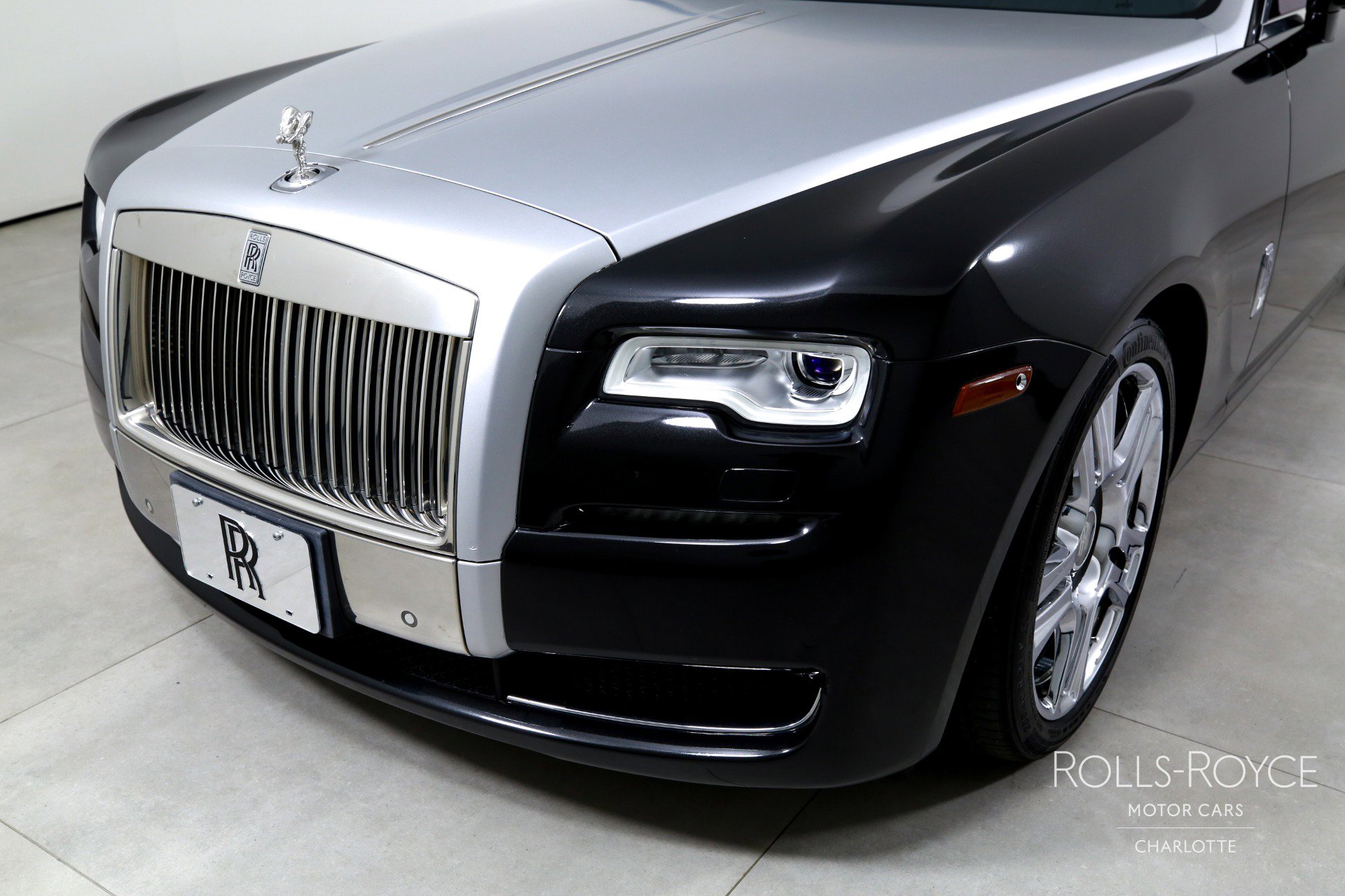 Used 2015 Rolls-Royce Ghost image 40
