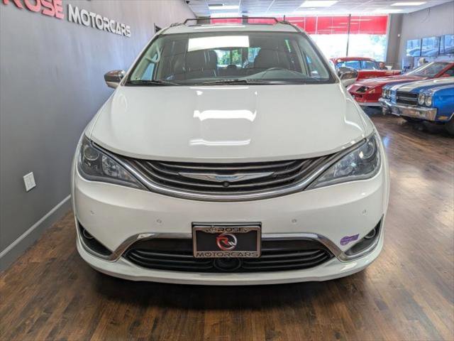 Used 2019 Chrysler Pacifica Limited w/ Advanced Safetytec Group image 3