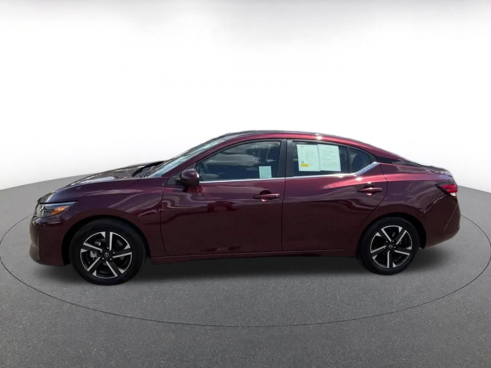 Used 2025 Nissan Sentra SV FWD image 8
