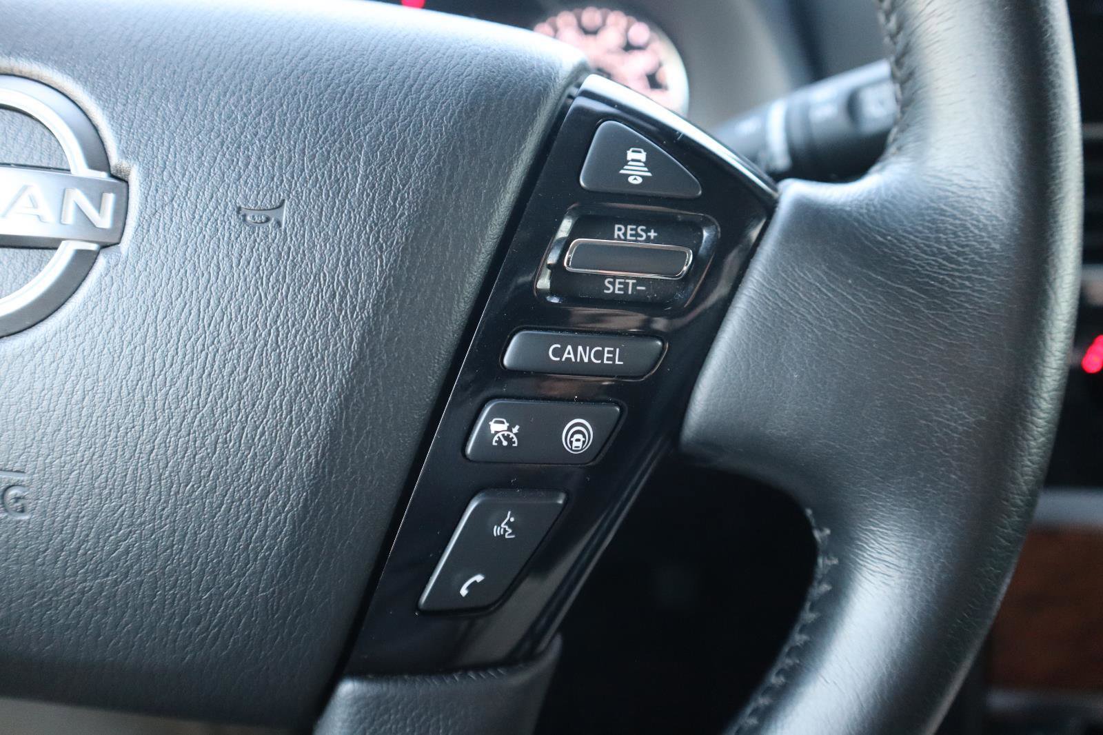 Used 2022 Nissan Armada SL image 27