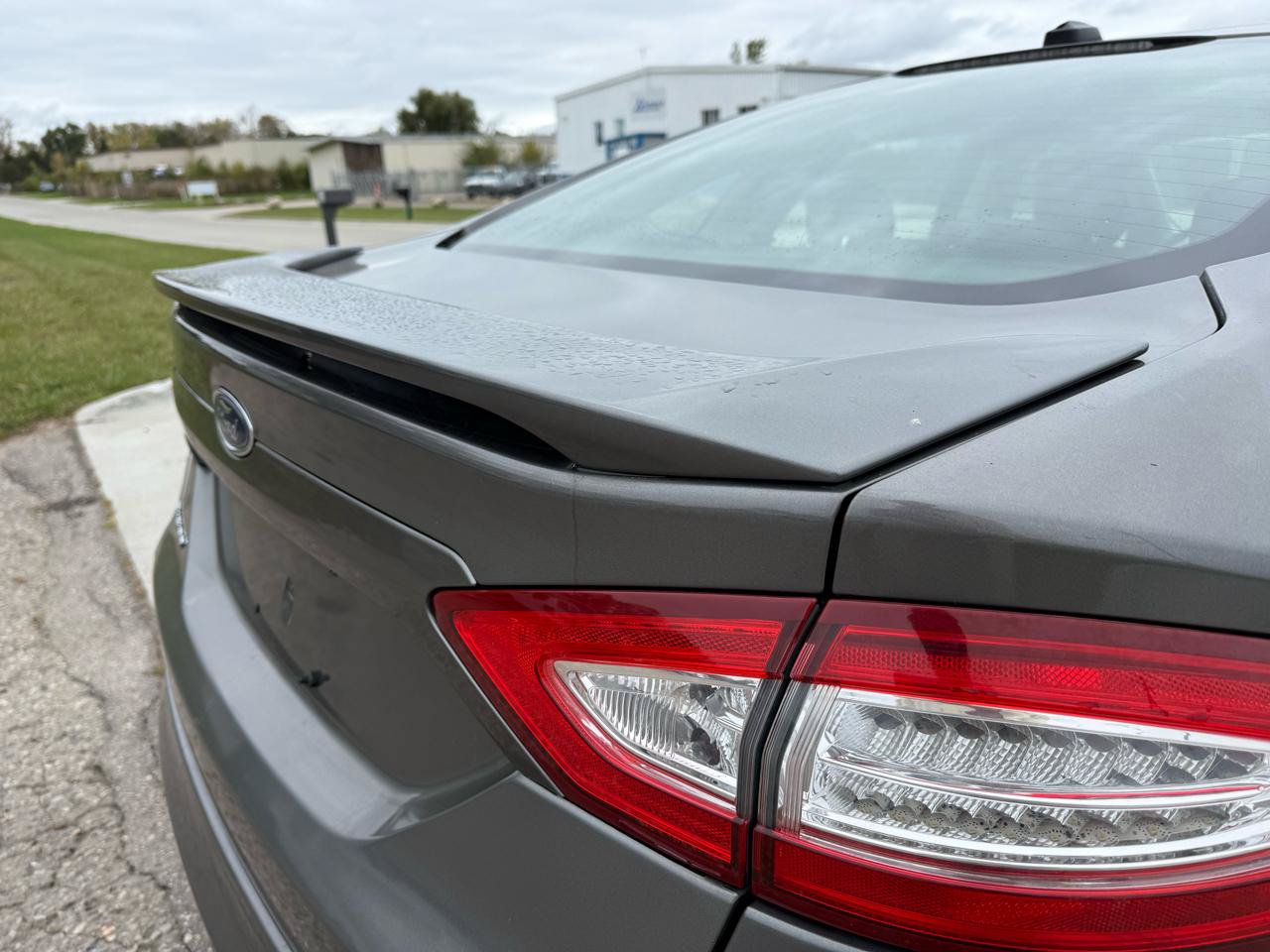 Used 2014 Ford Fusion SE w/ Equipment Group 201A FWD image 21