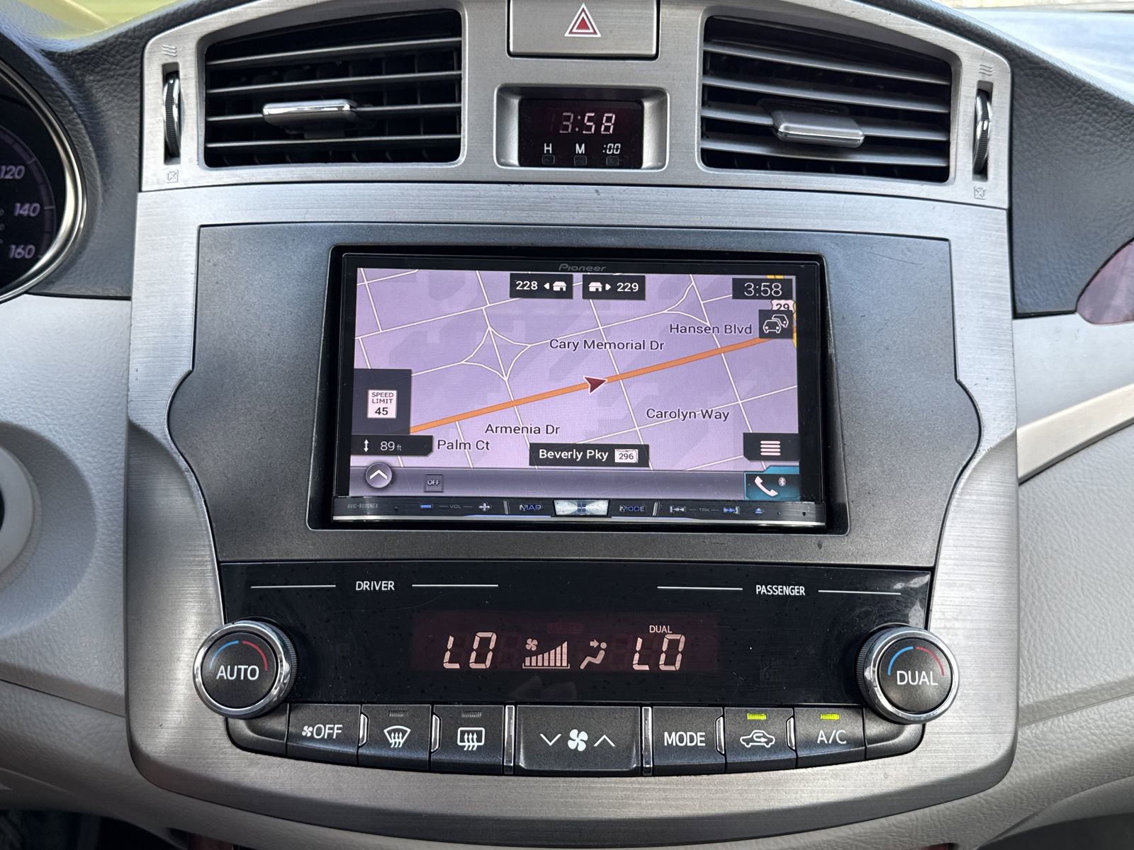 Used 2012 Toyota Avalon image 22