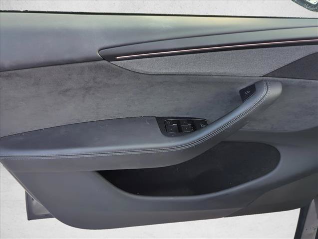 Used 2026 Tesla Model Y 2WD image 11