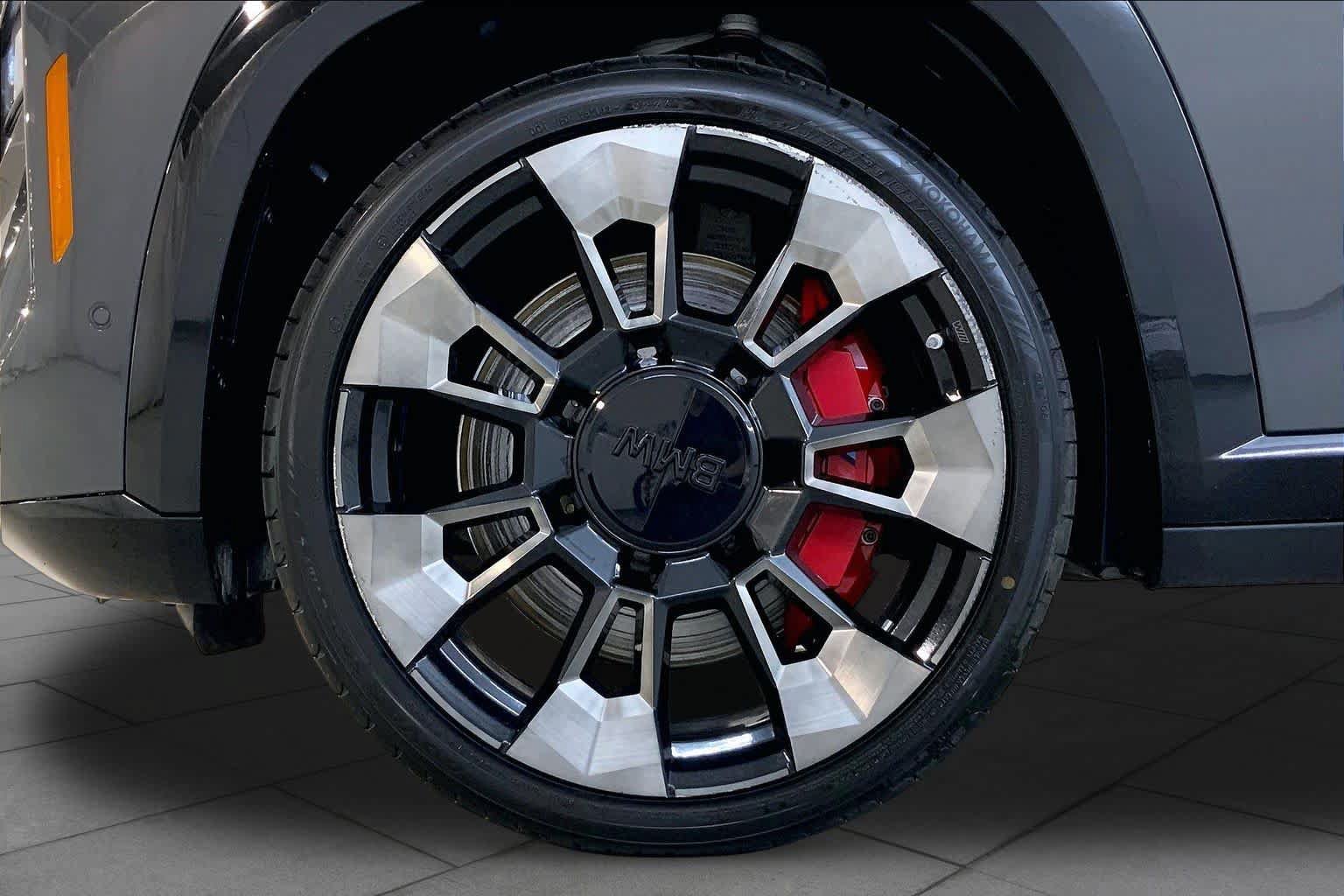 Used 2023 BMW XM AWD/4WD image 10
