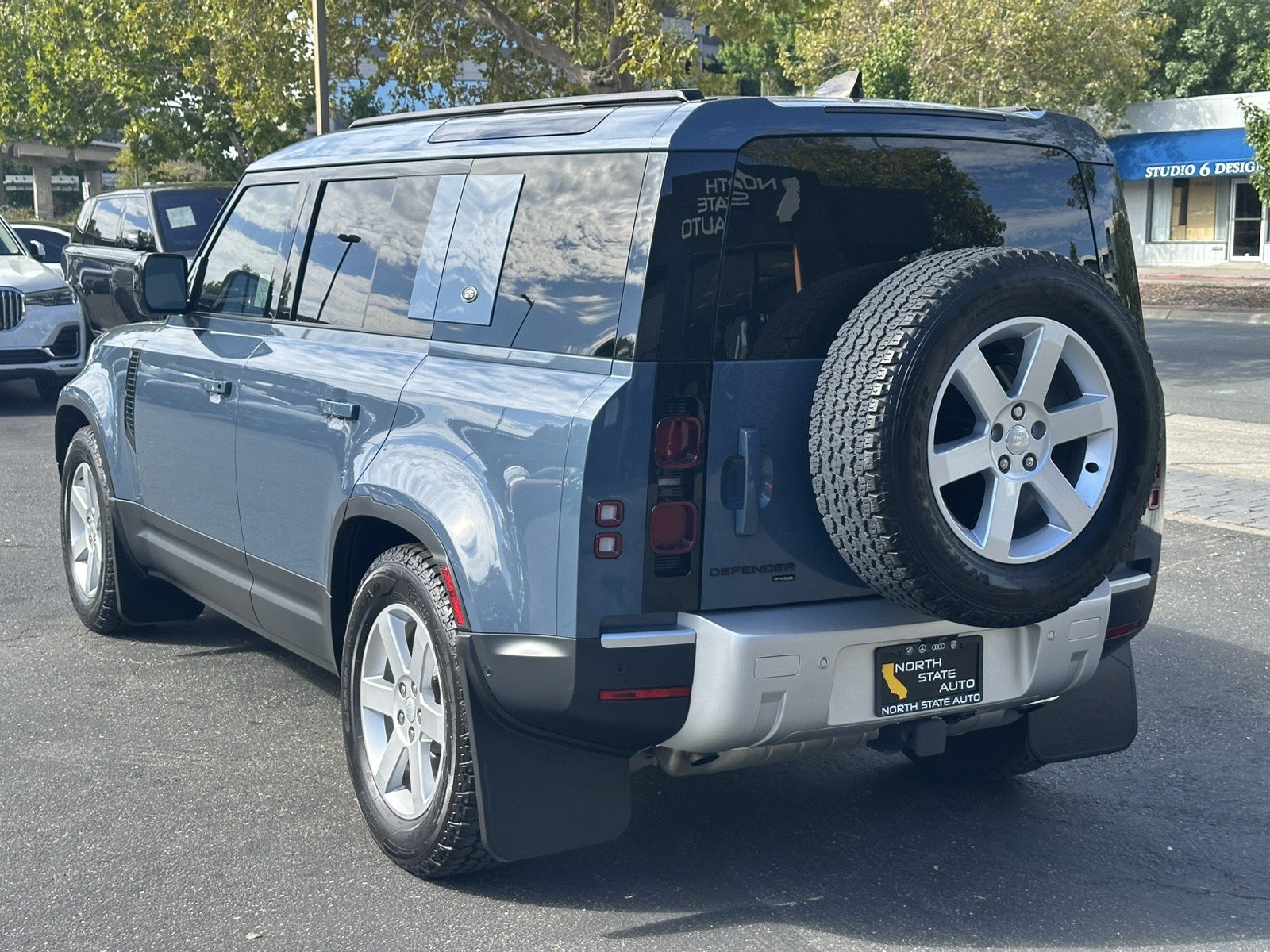 Used 2022 Land Rover Defender 110 SE AWD/4WD image 11