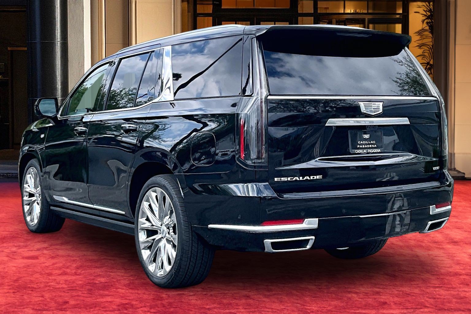 New 2026 Cadillac Escalade Platinum Luxury w/ LPO, Radiant Package AWD/4WD image 4