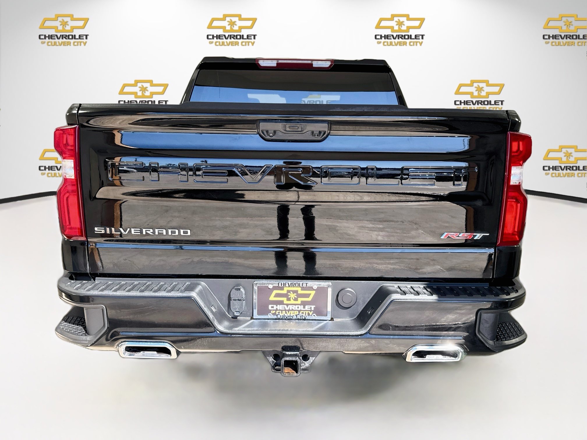 Used 2024 Chevrolet Silverado 1500 RST w/ Z71 Off-Road Package AWD/4WD image 7