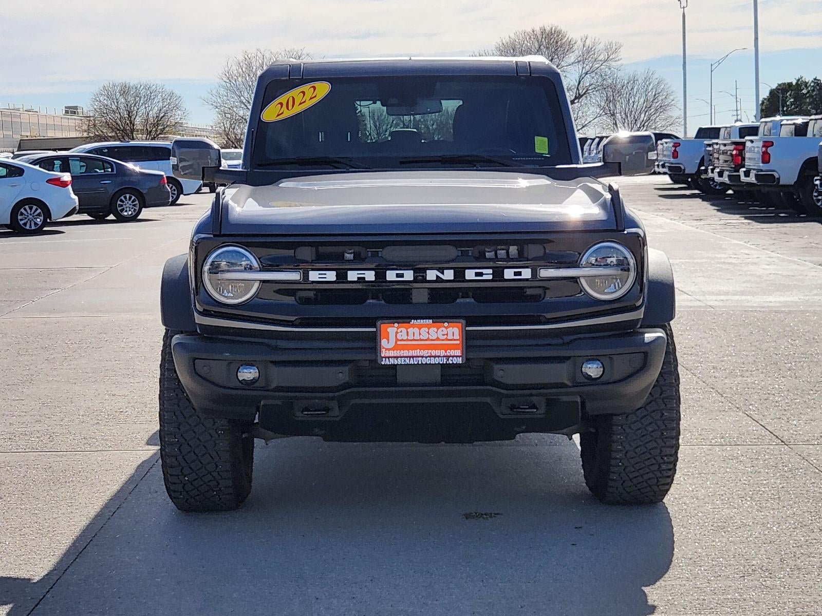Used 2023 Ford Bronco Outer Banks w/ Sasquatch Package AWD/4WD image 3