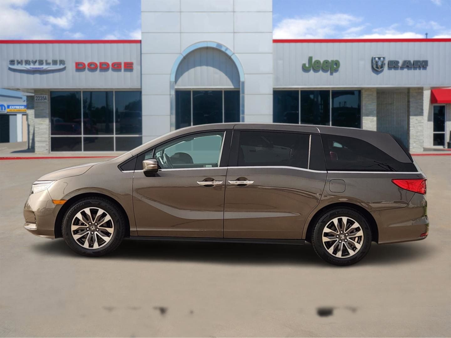 Used 2023 Honda Odyssey EX-L image 3