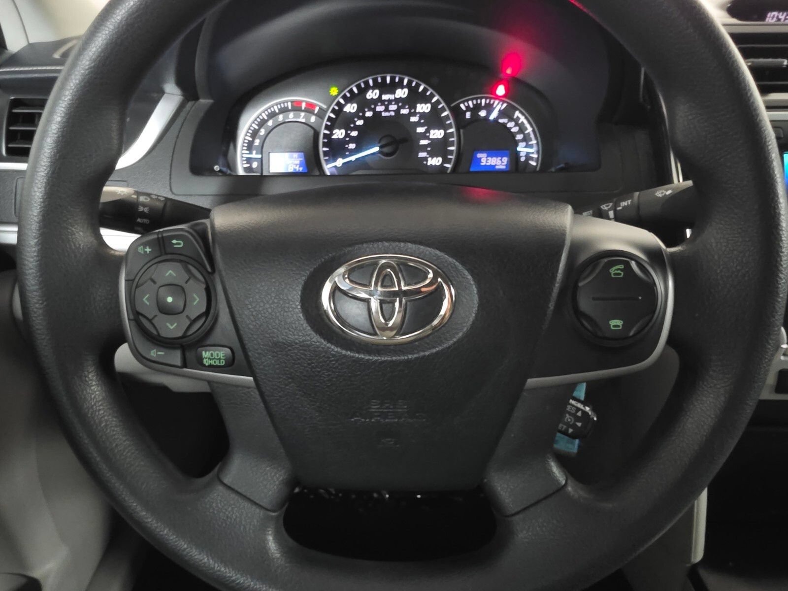 Used 2012 Toyota Camry LE FWD image 30
