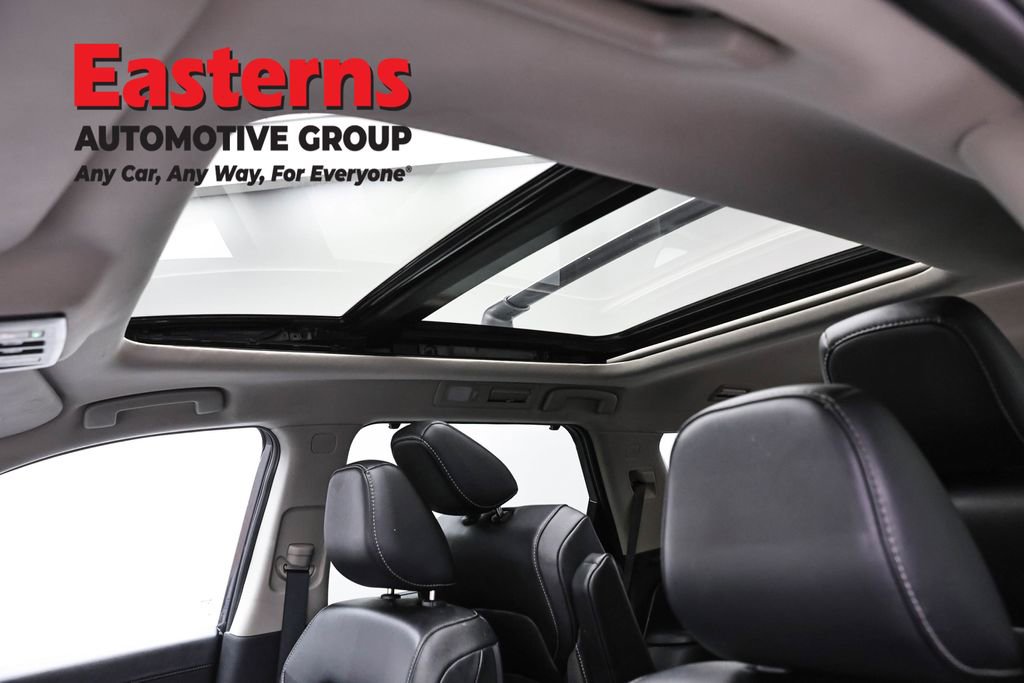 Used 2023 Nissan Pathfinder SL w/ SL Premium Package AWD/4WD image 35