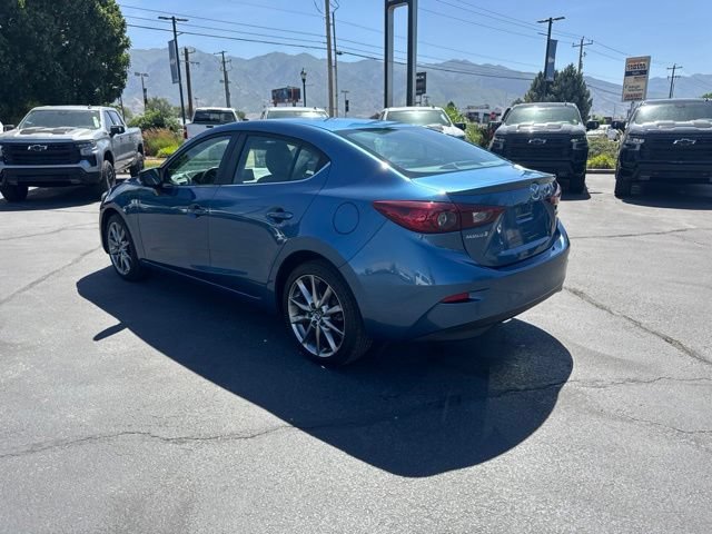 Used 2018 MAZDA MAZDA3 Touring FWD image 3