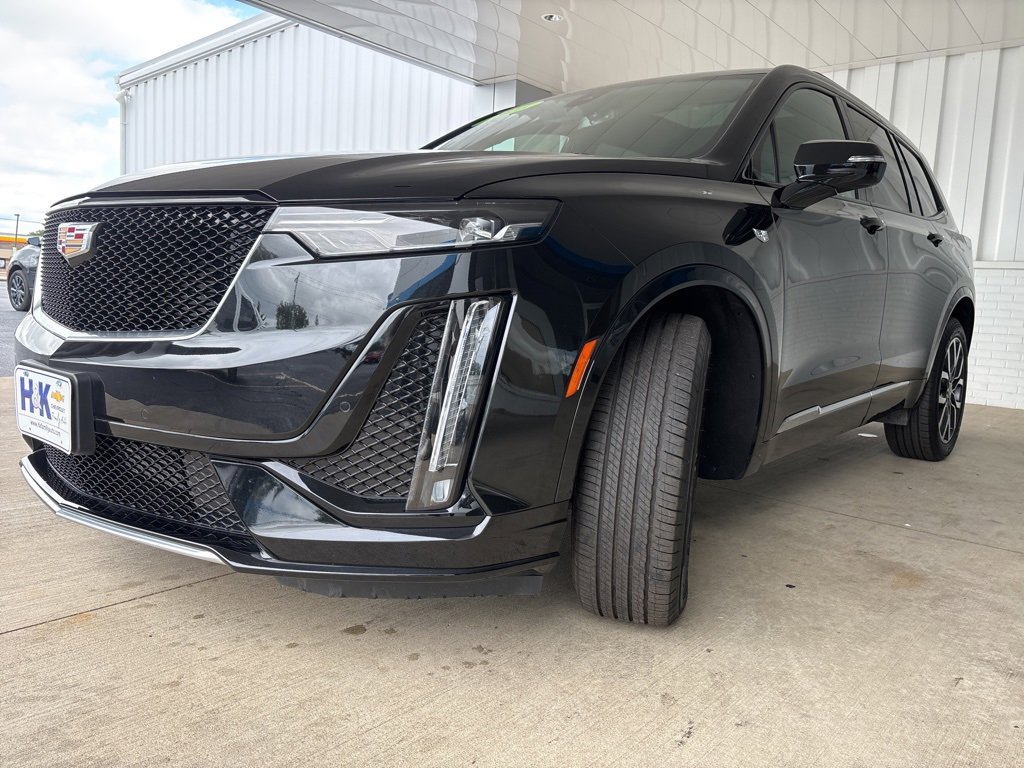 Used 2025 Cadillac XT6 Sport image 46