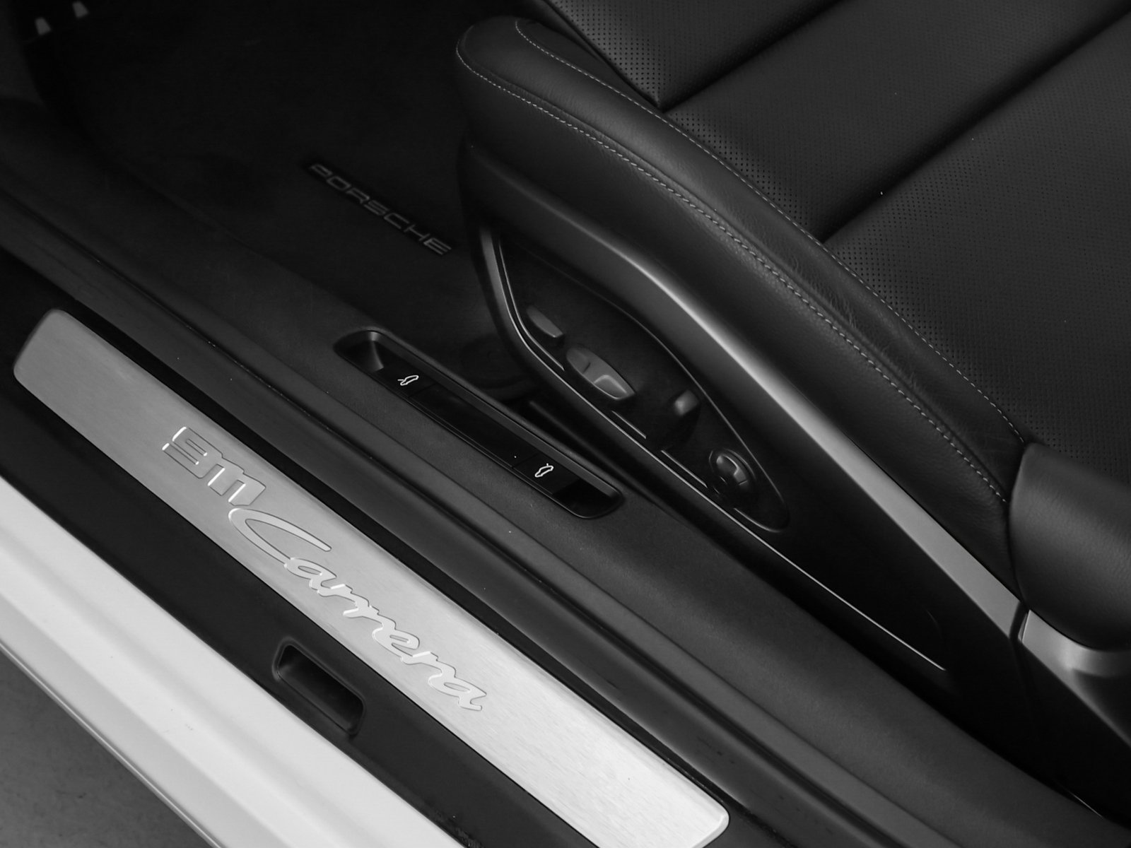 Used 2021 Porsche 911 Carrera image 32