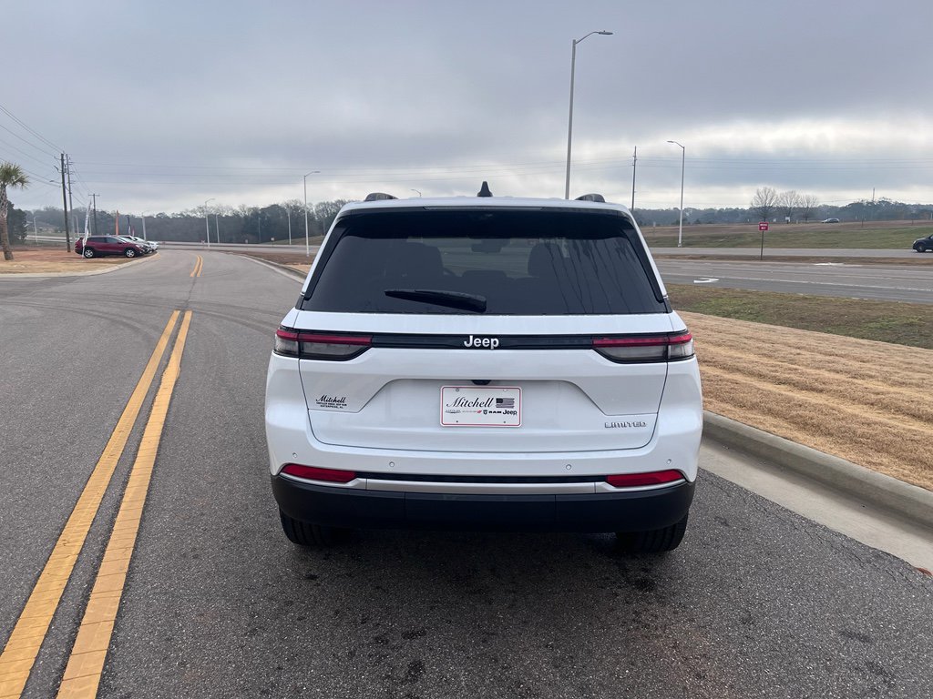 New 2026 Jeep Grand Cherokee Limited w/ Luxury Tech Group II RWD image 5