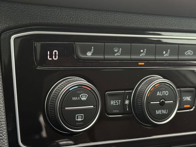 Used 2023 Volkswagen Atlas SEL AWD/4WD image 18