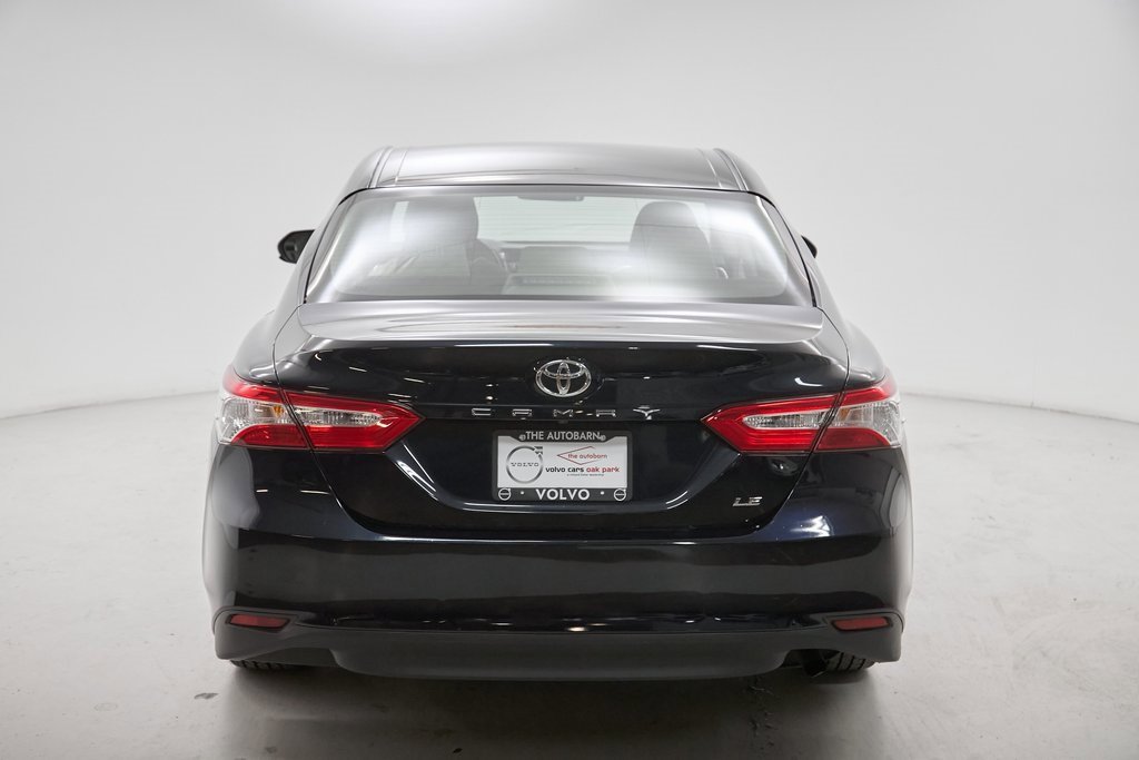 Used 2018 Toyota Camry LE image 8