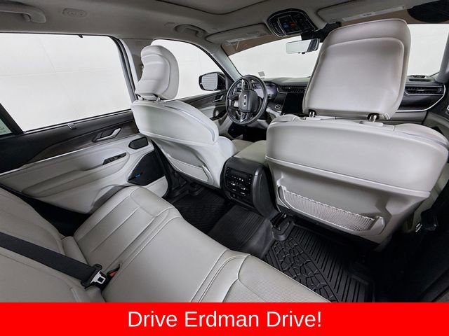 Used 2023 Jeep Grand Cherokee Overland w/ Adv Protech Group III AWD/4WD image 29