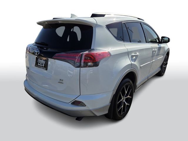 Used 2016 Toyota RAV4 SE w/ Advanced Technology Package AWD/4WD image 4