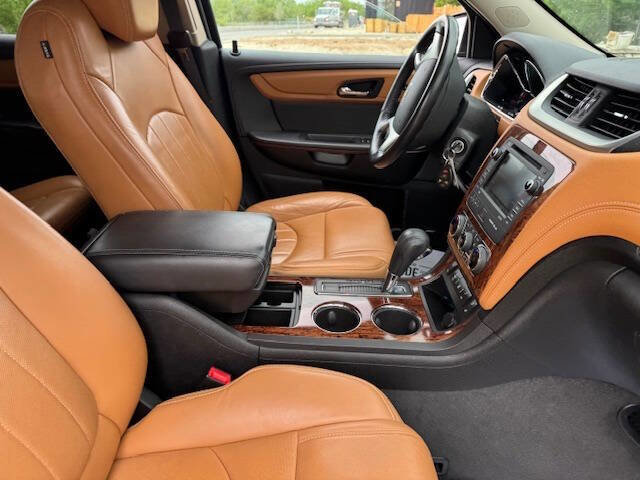 Used 2013 Chevrolet Traverse LTZ FWD image 32