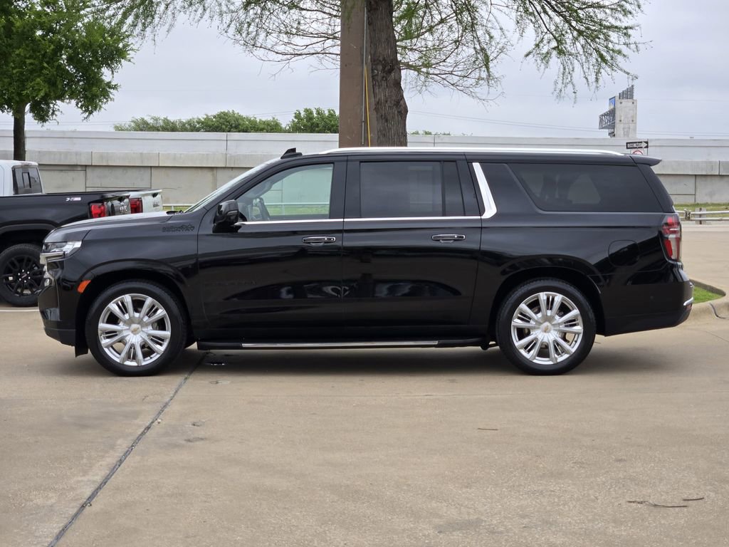 Used 2024 Chevrolet Suburban High Country w/ Advanced Technology Package image 4