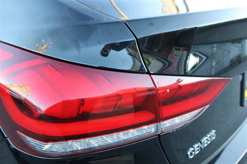 Used 2015 Hyundai Genesis 3.8 w/ Option Group 04 image 28