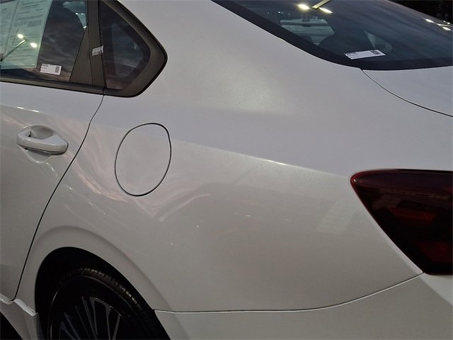 Used 2023 Kia Forte GT-Line w/ GT-Line Technology Package image 9